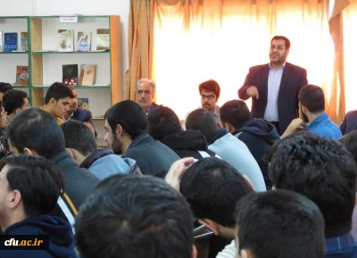 به مناسبت روز دانشجو برگزار شد:
گفتگوی صمیمانه سرپرست مدیریت امور پردیس های استان قم با دانشجو معلمان پردیس آیت الله طالقانی(ره)