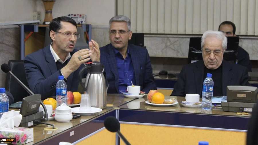 مدیر امور پردیس های خراسان رضوی اعلام کرد:
آیین نکوداشت یکصدمین سال تأسیس تربیت معلم، روز دهم دی ماه آینده در مشهد برگزار می شود