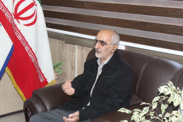 دیدار مدیریت امور پردیس های استان بااستاد آرم که 18سال رییس تربیت معلم قزوین بودند 9