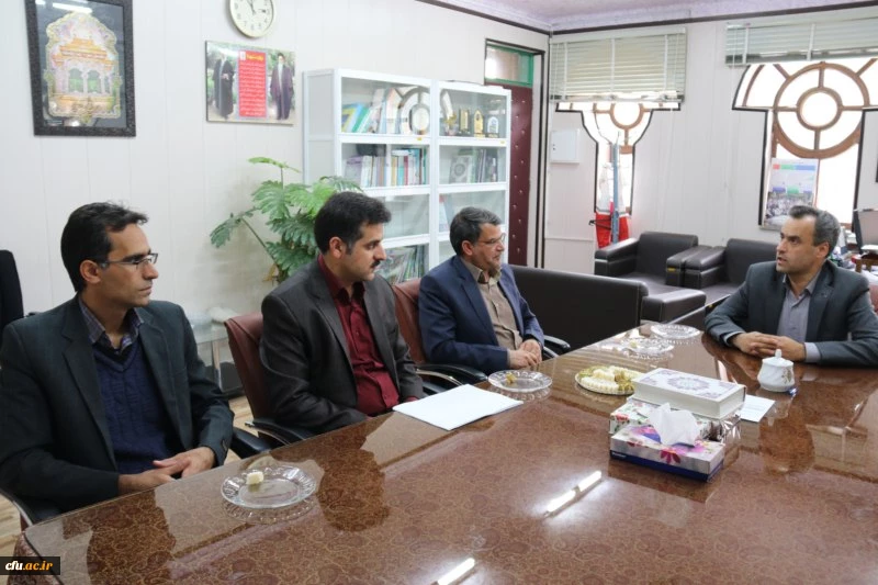 دیدار رئیس هیئت حسابرسی و کارشناسان دیوان محاسبات با مدیر پردیس های استان یزد
 4