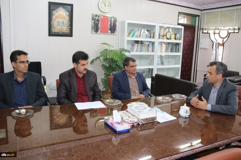 دیدار رئیس هیئت حسابرسی و کارشناسان دیوان محاسبات با مدیر پردیس های استان یزد
 5