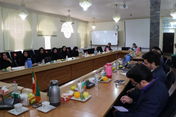 سی و نهمین جلسه شورای فرهنگی و اجتماعی دانشگاه فرهنگیان استان یزد با حضور مسئولین کشوری و استانی هلال احمر
 4