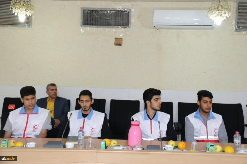 سی و نهمین جلسه شورای فرهنگی و اجتماعی دانشگاه فرهنگیان استان یزد با حضور مسئولین کشوری و استانی هلال احمر
 8