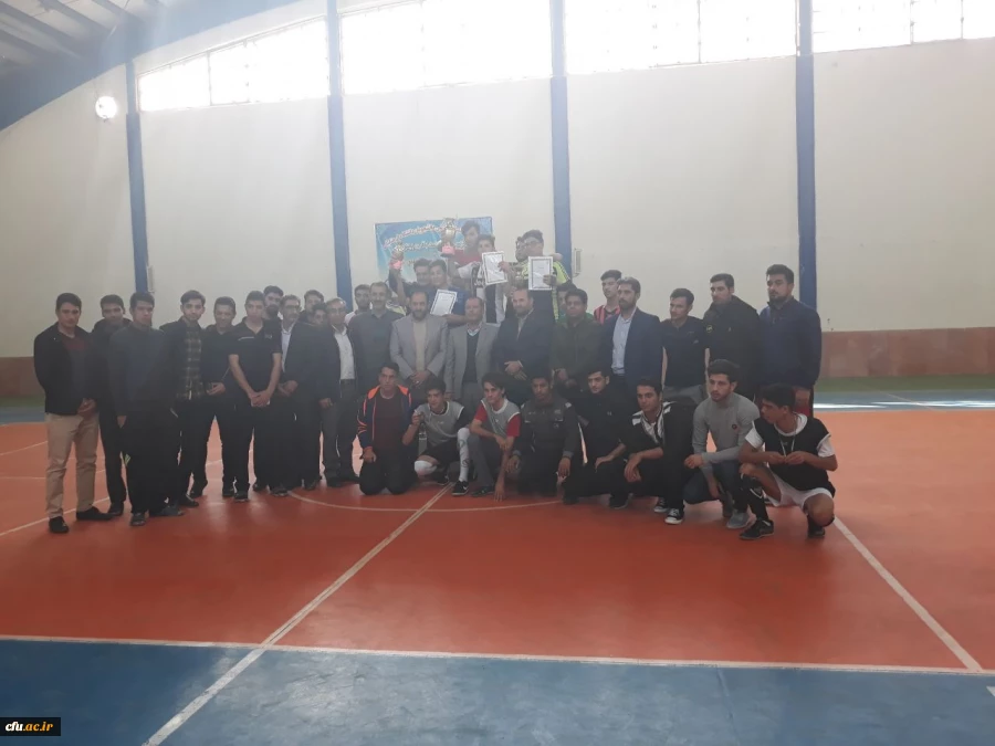 به مناسبت گرامیداشت شهدای گمنام برگزار شد:

مسابقات فوتبال دانشجو معلمان پردیس امام محمد باقر (ع) خراسان شمالی