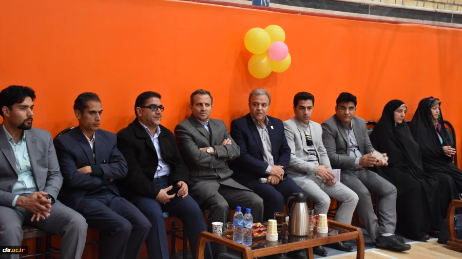 با حضور دکتر طاهری نیا در خراسان جنوبی:
برگزاری اولین فستیوال بازی های هدفمند آموزشی در پردیس امام سجاد (ع) بیرجند 4