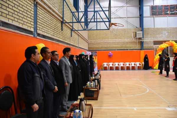 با حضور دکتر طاهری نیا در خراسان جنوبی:
برگزاری اولین فستیوال بازی های هدفمند آموزشی در پردیس امام سجاد (ع) بیرجند 7