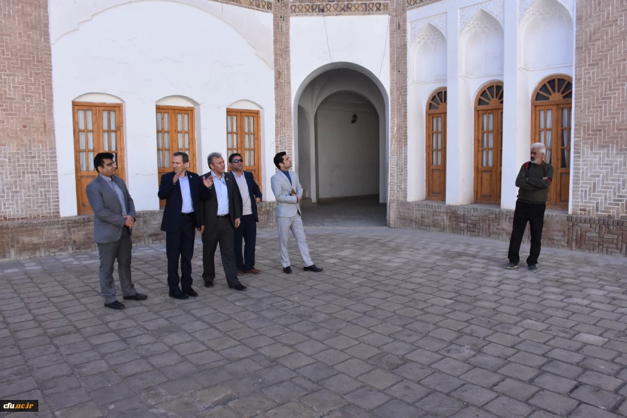 دیدار دکتر طاهری نیا با اعضای هیات علمی و اساتید مامور دانشگاه فرهنگیان خراسان جنوبی و
بازدید از مدرسه شوکتیه سومین مدرسه ایران  2