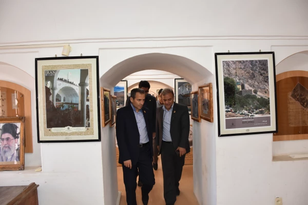 دیدار دکتر طاهری نیا با اعضای هیات علمی و اساتید مامور دانشگاه فرهنگیان خراسان جنوبی و
بازدید از مدرسه شوکتیه سومین مدرسه ایران  2