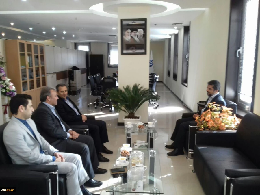 دیدار معاون پژوهشی و فناوری دانشگاه فرهنگیان کشور با معاون هماهنگی امور اقتصادی استانداری خراسان جنوبی 3