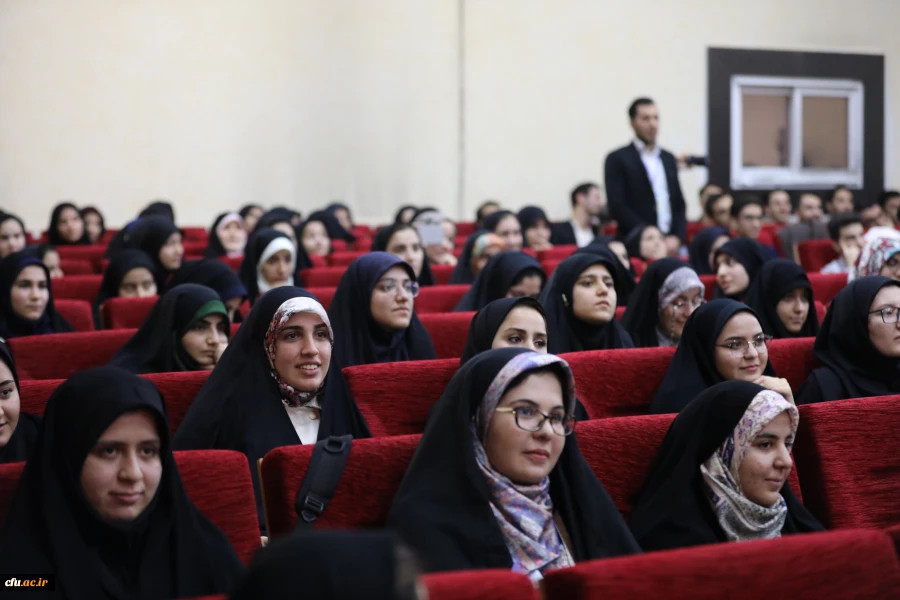 نشست صمیمی وزیر اموزش و پرورش با دانشجو معلمان دانشگاه فرهنگیان 11