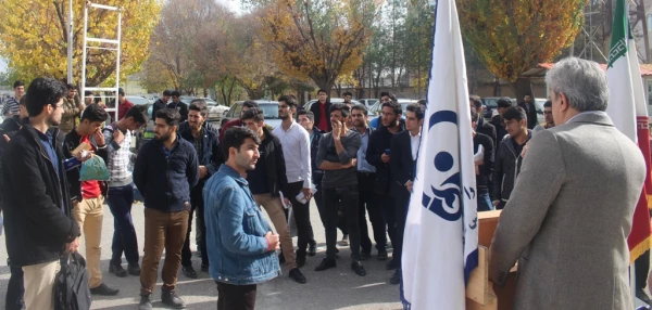 بمناسبت 16 آذر روز دانشجو، جلسه پرسش وپاسخ و تریبون آزاددرپردیس شهید رجایی کرمانشاه برگزارشد. 2