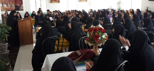 برگزاری تریبون آزاد دانشجویی درپردیس شهیدصدوقی کرمانشاه 2