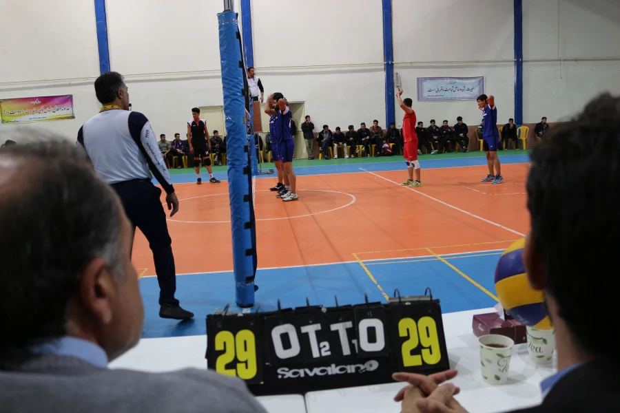 دانشگاه فرهنگیان خراسان شمالی به عنوان میزبان برگزاری مسابقات والیبال دانشجویان دانشگاه ها و موسسات آموزش عالی استان خراسان شمالی به مناسبت چهلمین سالگرد انقلاب اسلامی انتخاب شد. 6