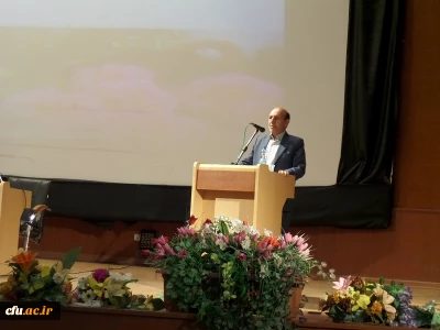 معاون پژوهش اداره کل آموزش و پرورش لرستان در مراسم جشن روز دانشجو:

معلم شخصیتی است که به ارزشها می نگرد