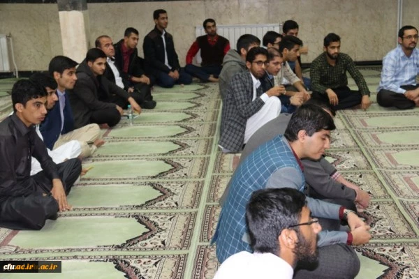 در نمازخانه پردیس شهیدان پاک نژاد یزد برگزار شد:
جلسه پرسش و پاسخ با حضور مدیر استانی دانشگاه فرهنگیان یزد
 5