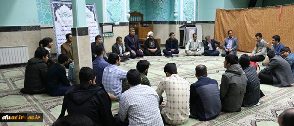 در نمازخانه پردیس شهیدان پاک نژاد یزد برگزار شد:
جلسه پرسش و پاسخ با حضور مدیر استانی دانشگاه فرهنگیان یزد
 6