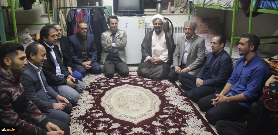 دیدارصمیمی مسئولین پردیس شهید رجایی کرمانشاه با دانشجویان بمناسبت روز دانشجو  2