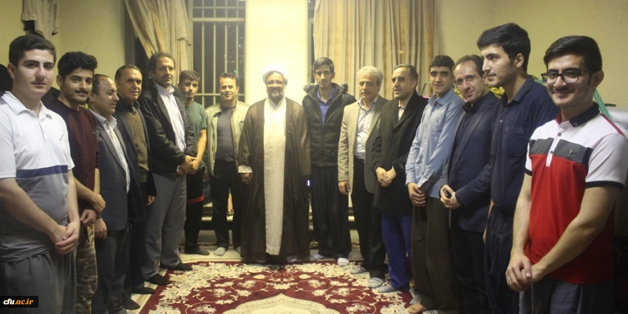 دیدارصمیمی مسئولین پردیس شهید رجایی کرمانشاه با دانشجویان بمناسبت روز دانشجو  3