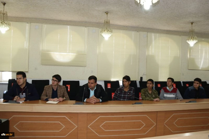 برگزاری جلسۀ پرسش و پاسخ نمایندگان کلاسی پردیس شهیدان پاک نژاد با مدیر پردیس های استان و مسئولین محترم آموزشی پردیس
 5