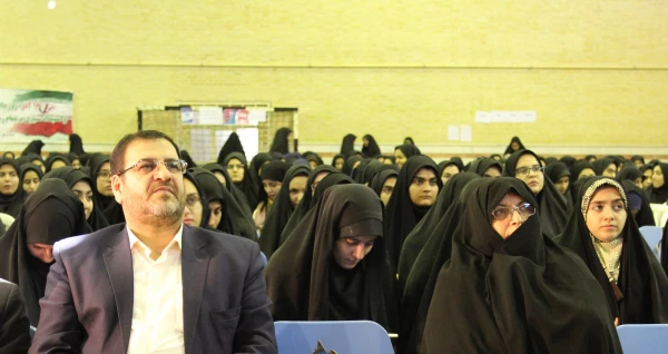 برگزاری جشن روز دانشجو با حضور سرپرست مدیریت امور پردیس های استان قم در پردیس حضرت معصومه(س)