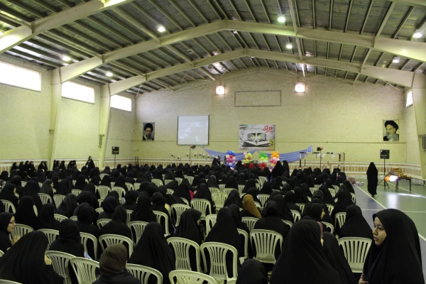 برگزاری جشن روز دانشجو با حضور سرپرست مدیریت امور پردیس های استان قم در پردیس حضرت معصومه(س)