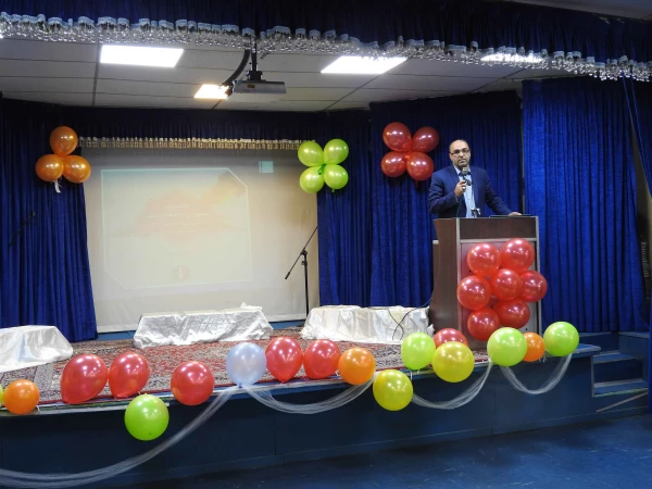 به همت شورای صنفی-رفاهی دانشجویان و گروههای دانشجویی پردیس الزهرا(س) زنجان برگزار شد:

 بزرگداشت 16 آذر روزدانشجو با حضور حداکثری دانشجویان 2