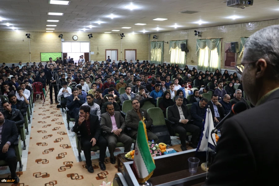 باحضور دکتر کریمی نماینده محترم مردم اراک در مجلس شورای اسلامی برگزار شد

مراسم بزرگداشت روزدانشجو در دانشگاه فرهنگیان استان مرکزی  8