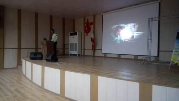 کارگاه تخصصی با عنوان فرصتها وتهدیدات فضای مجازی در پردیس شهید بهشتی دانشگاه فرهنگیان برگزار گردید.
 2