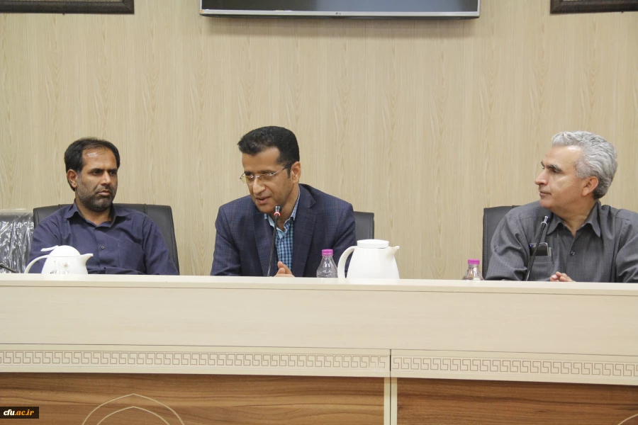 به مناسبت روز دانشجو ، انجمن اسلامی دانشجویان پردیس شهید بهشتی برگزار کرد.

نشست تحلیلی آسیب شناسی جنبش های دانشجویی در ایران 4