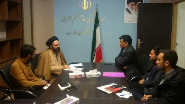 در حاشیه برنامه گرامیداشت روز دانشجو جلسه مسئولان اجرایی کمیته استانی طرح مطالعاتی بینش مطهر با حضور جناب آقای دکتر انار نژاد و حجت الاسلام دادگر ، در استان فارس برگزار شد 2