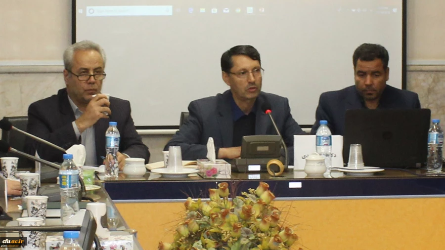 برگزاری کرسی ترویجی عرضه و نقد ایده علمی در پردیس شهید بهشتی مشهد