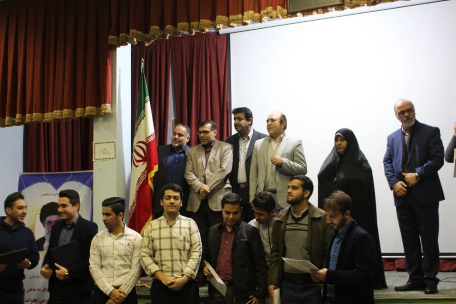 معاون دانشجویی به مناسبت روز دانشجو در پردیس شهید مفتح عنوان کرد:

یک دانشجو باید علاوه بر تقویت قوه علمی خود، به دیگر توانایی ها و ابعاد روحی و جسمی خود توجه کند 2