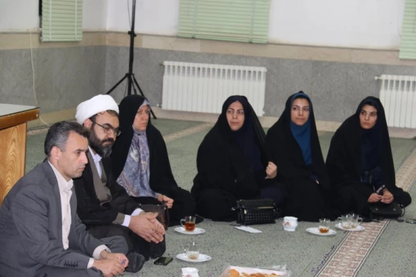 جلسه دیدار و پرسش و پاسخ مدیر پردیس های استان با دانشجویان پردیس فاطمه الزهرا(س) یزد برگزارشد.
 6