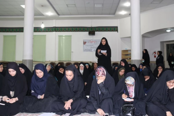 جلسه دیدار و پرسش و پاسخ مدیر پردیس های استان با دانشجویان پردیس فاطمه الزهرا(س) یزد برگزارشد.
 9