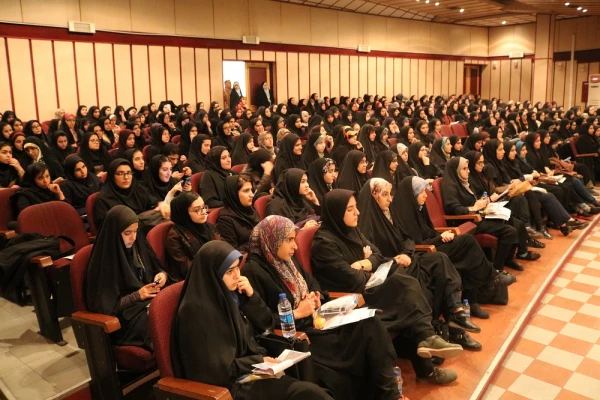 جلسه بزرگداشت روز دانشجو در دانشگاه فرهنگیان استان فارس
 5