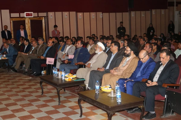 جلسه بزرگداشت روز دانشجو در دانشگاه فرهنگیان استان فارس
 6