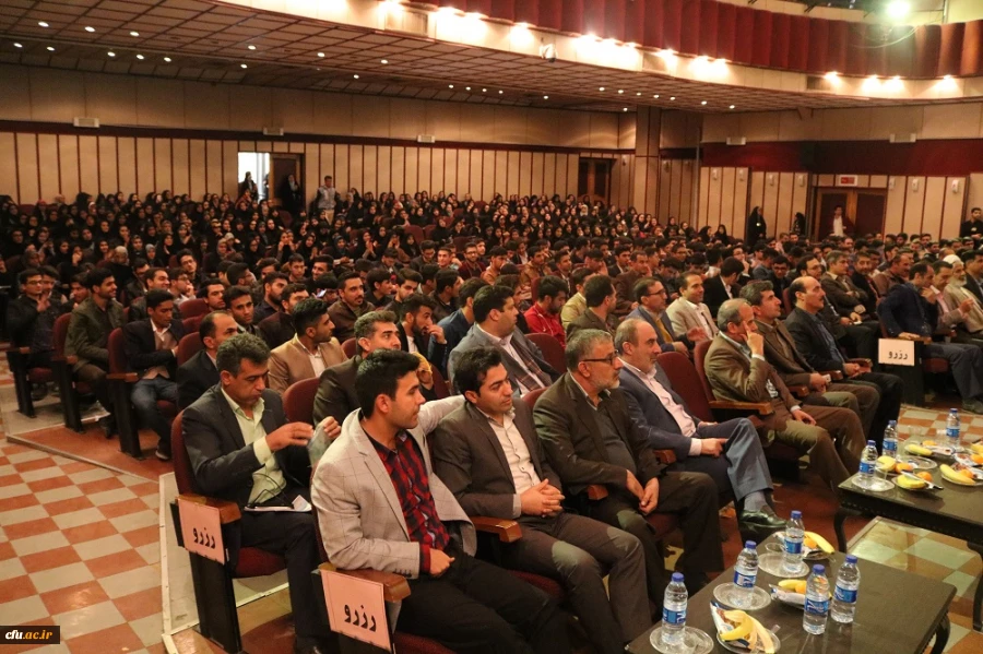 جلسه بزرگداشت روز دانشجو در دانشگاه فرهنگیان استان فارس
 8