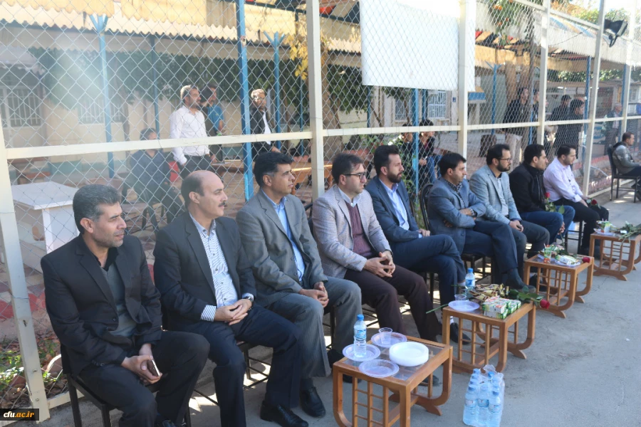 برگزاری مسابقه فوتبال بین تیم شهرداری منطقه 3 شیراز و دانشجویان پردیس شهید رجایی فارس به مناسبت بزرگداشت روز دانشجو 5