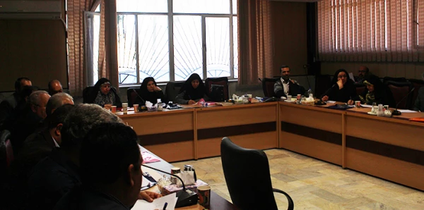 در بخش عصرگاهی کارگروه محتوایی استادان در تحقق سند تحول انجام شد:

تبیین الگوی نظارت، فاصله موجود و مطلوب نحوه اشاعه و اجرای سند تحول بنیادین 7