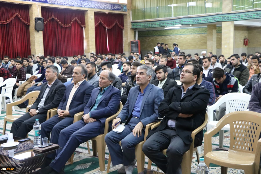 دکتر عابدی نماینده مردم اصفهان در جمع دانشجویان شهید باهنر اصفهان :

محیط دانشگاه نباید میدانی برای احزاب شود.