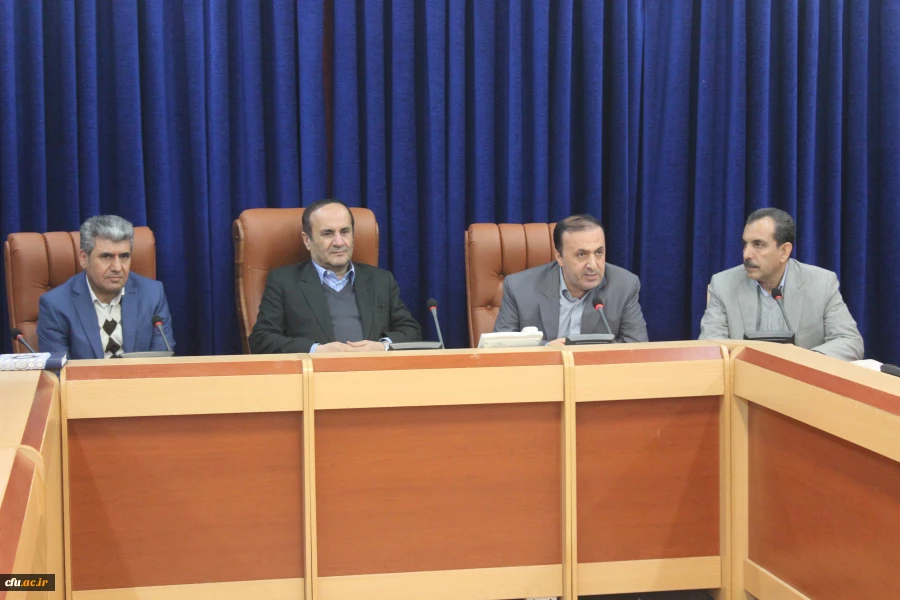 جلسه هیات امنای دانشگاه فرهنگیان ایلام در استانداری