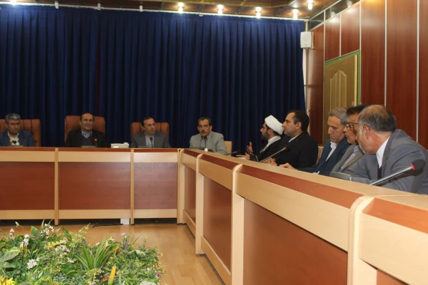 جلسه هیات امنای دانشگاه فرهنگیان ایلام در استانداری