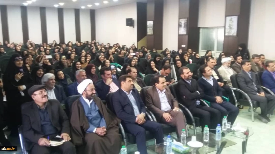 برگزاری  مراسم بزرگداشت روز دانشجو در واحد دانشگاهی زینب کبری (س)کازرون 11