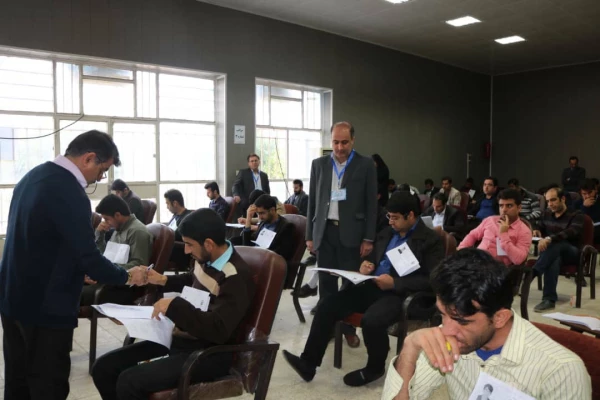 آزمون جبرانی اصلح در پردیس حضرت رسول اکرم (ص) اهواز برگزار شد