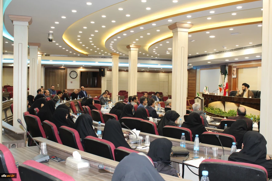 دکتر جاماسب نوزری مدیرکل امور دانشجویان داخل وزارت علوم، در پنجمین دوره بالندگی شوراهای صنفی:

شما دانشجومعلمان بهترین بازوی نظارتی، حمایتی و پیشنهاد دهنده به معاونت دانشجویی هستید 4