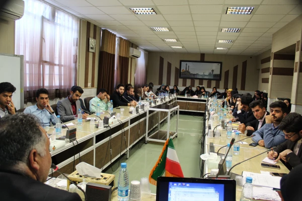 دکتر جاماسب نوزری مدیرکل امور دانشجویان داخل وزارت علوم و دبیر شورای مرکزی در پنجمین دوره بالندگی دبیران شوراهای صنفی:

شوراهای صنفی دانشجویی در حقیقت بازوهای دانشگاه ها هستند