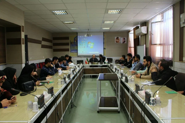 معاون پیشگیری و حفاظت فیزیکی دفتر مرکزی حراست:

احصاء، دسته بندی مشکلات و ارائه راهکارهای نو و خلاقانه از سوی شورای صنفی بهترین راهکار برای پیشبرد اهداف دانشگاه است