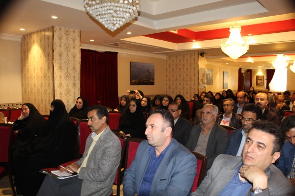 در کارگاه آموزشی دبیران شورای انضباطی بدوی پردیس ها عنوان شد:
هنگام رسیدگی به پرونده ها می توان از رویکردهای تربیتی و تذکرآمیز استفاده نمود.