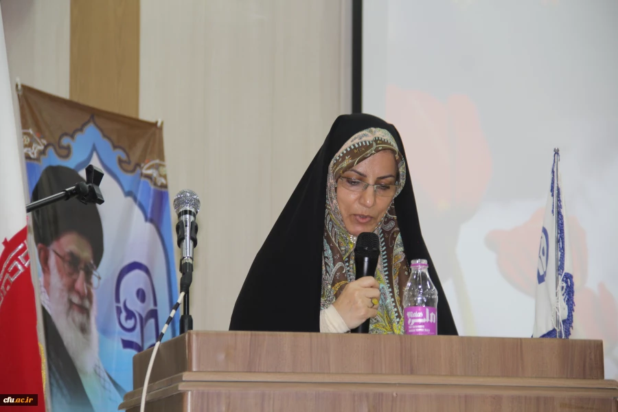 با حضور خانواده شهدای تربیت معلم و شهدای مدافع حـرم ومدیر کل بنیاد شهید استان هرمزگان برگزار گردید .

چهارمین یادواره شهدای تربیت معلم استان هرمزگان 2