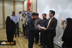 با حضور خانواده شهدای تربیت معلم و شهدای مدافع حـرم ومدیر کل بنیاد شهید استان هرمزگان برگزار گردید .

چهارمین یادواره شهدای تربیت معلم استان هرمزگان 2